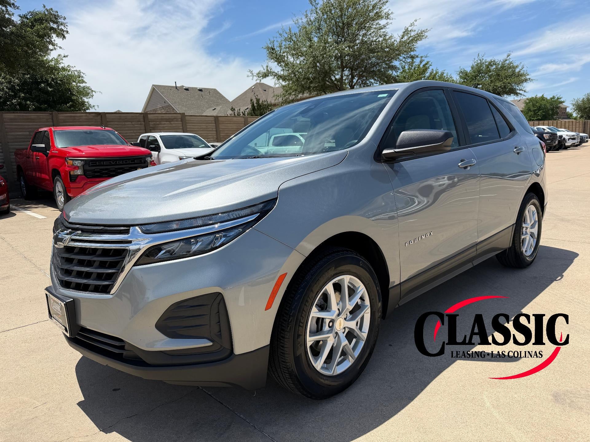 2023 Chevrolet Equinox FWD 4dr LS w/1LS in Sterling Gray Metallic — front three-quarter view